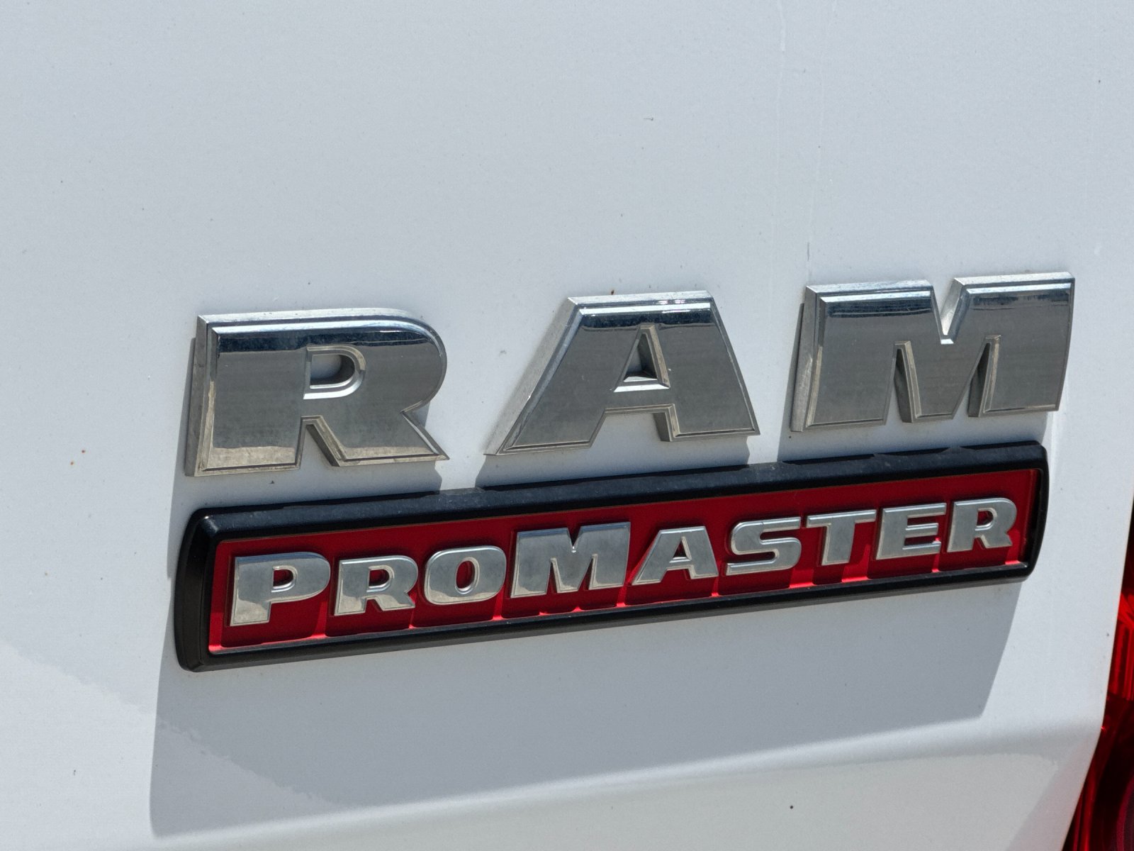 Used 2022 White Ram Base image 26