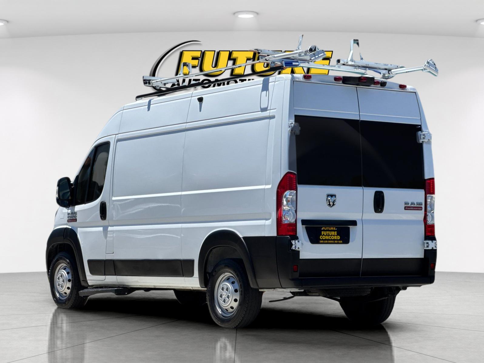 Used 2022 White Ram Base image 6