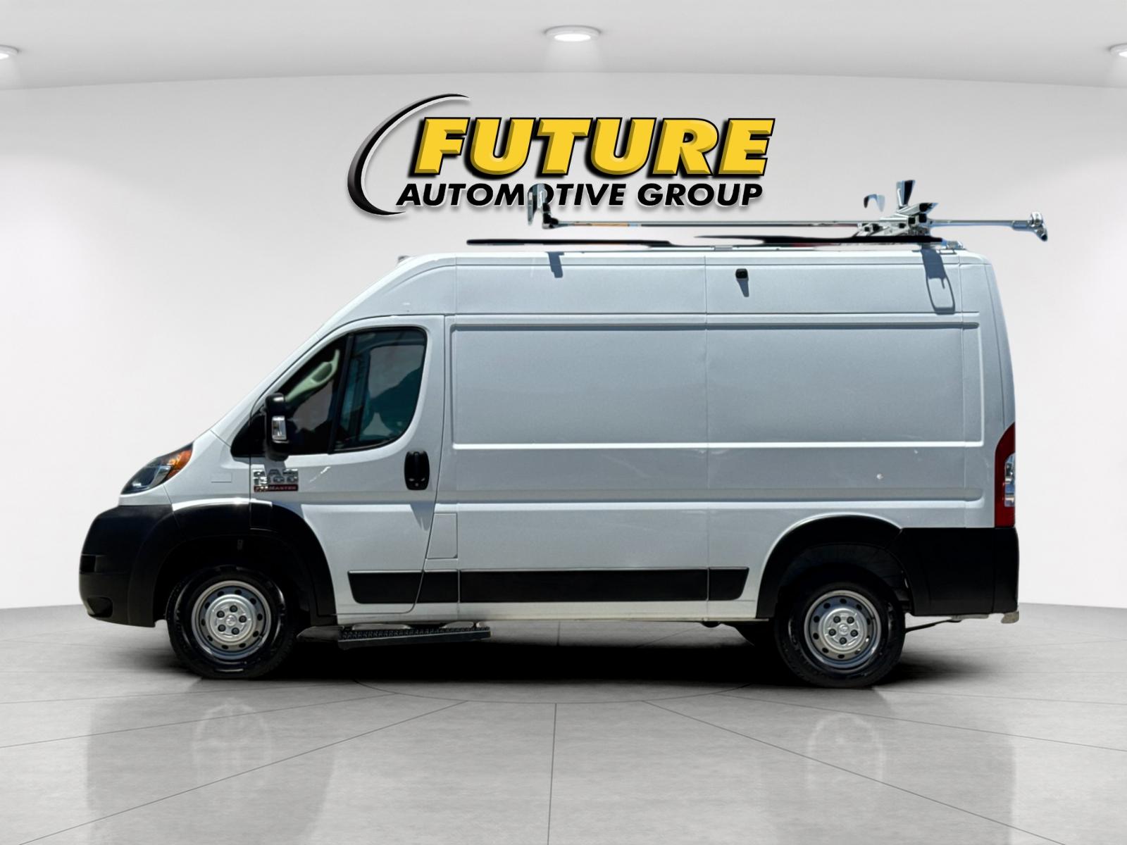 Used 2022 White Ram Base image 7