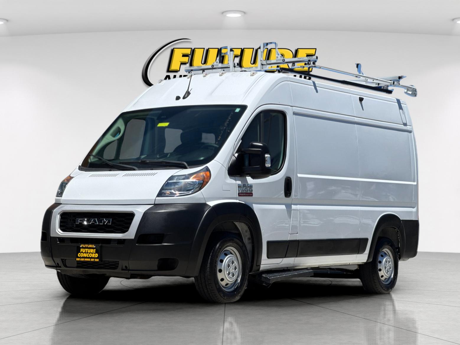 Used 2022 White Ram Base image 8
