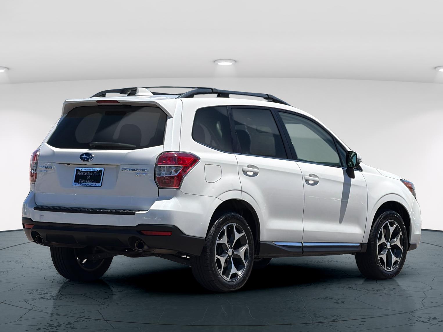 Used 2016 Crystal White Pearl Subaru 2.0XT Touring 4D Sport Utility image 7