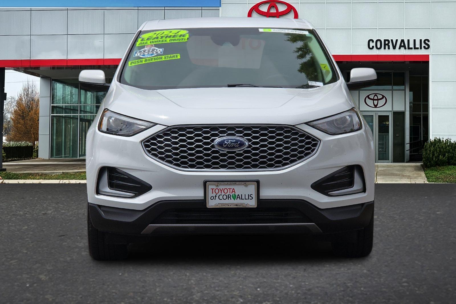 Used 2024 White Ford SEL image 9