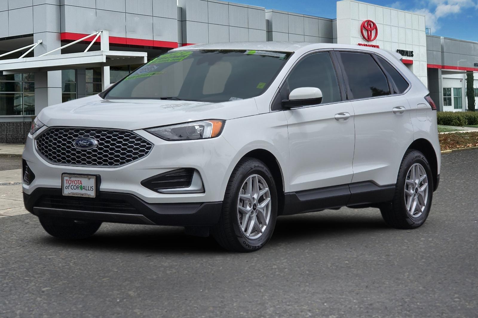 Used 2024 White Ford SEL image 8