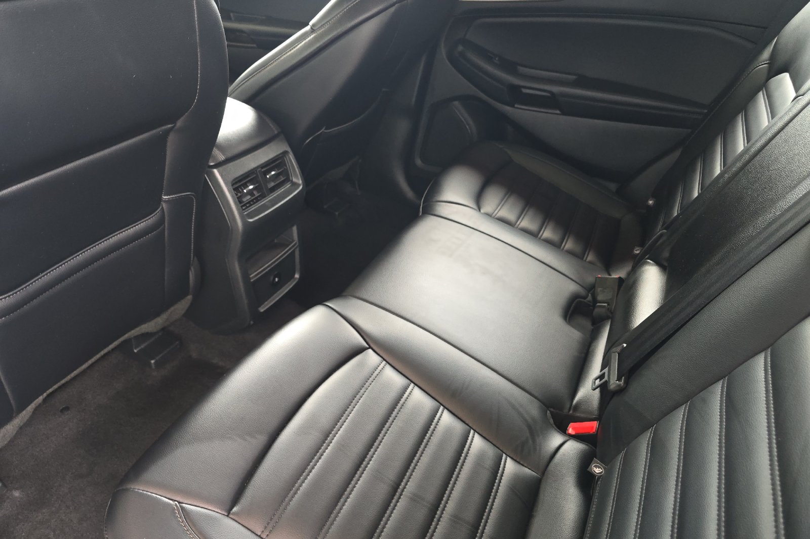 Used 2024 White Ford SEL image 12