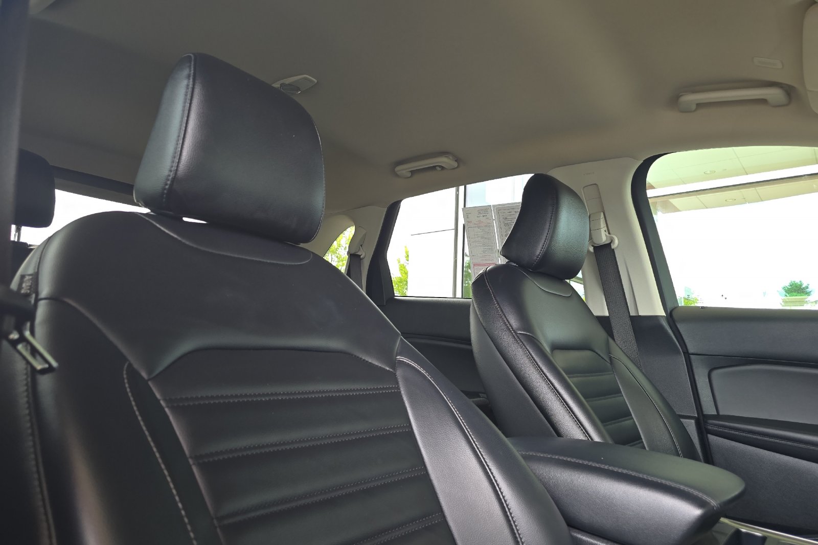 Used 2024 White Ford SEL image 17