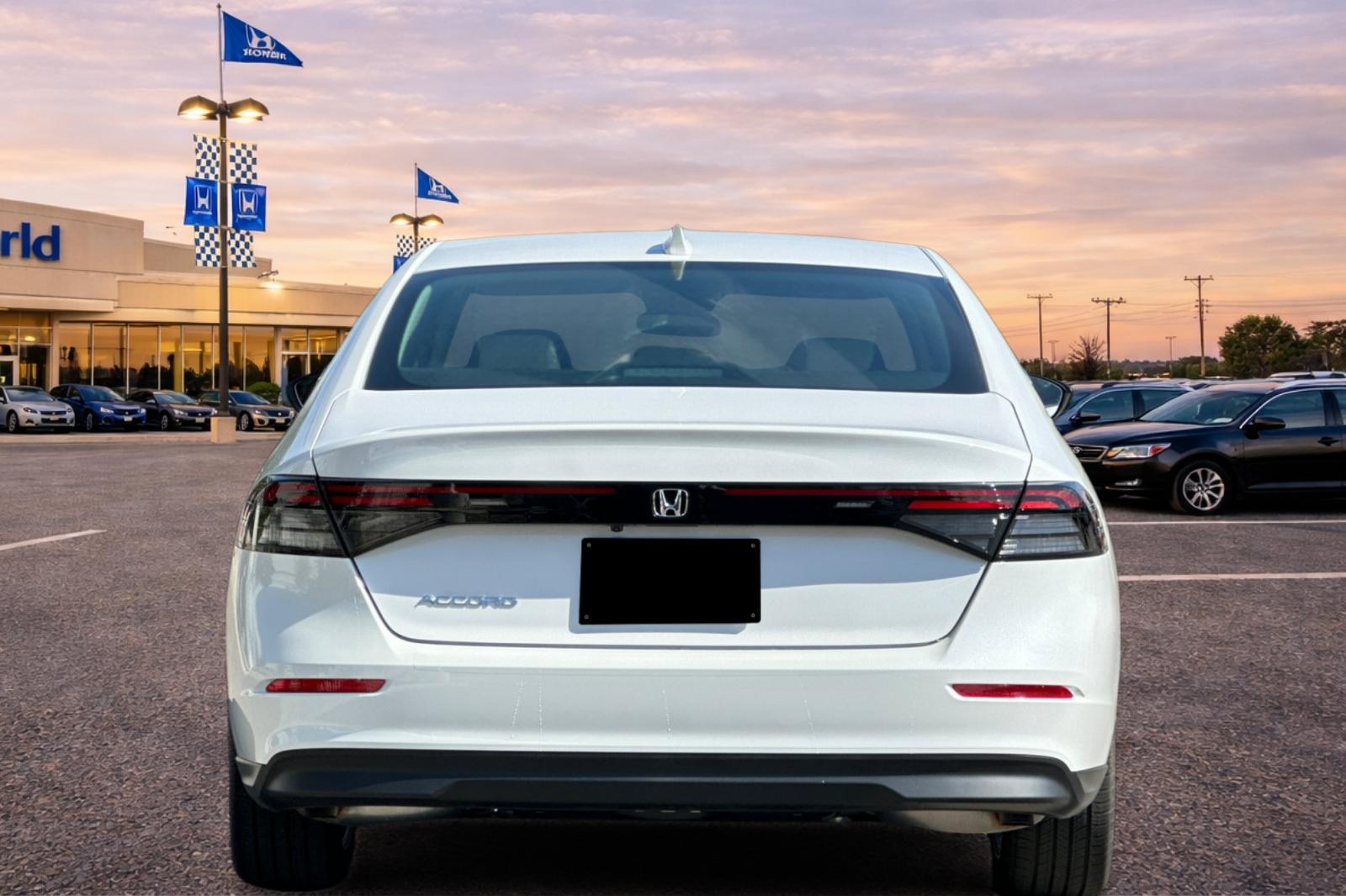 New 2026 Platinum White Pearl Honda LX image 5