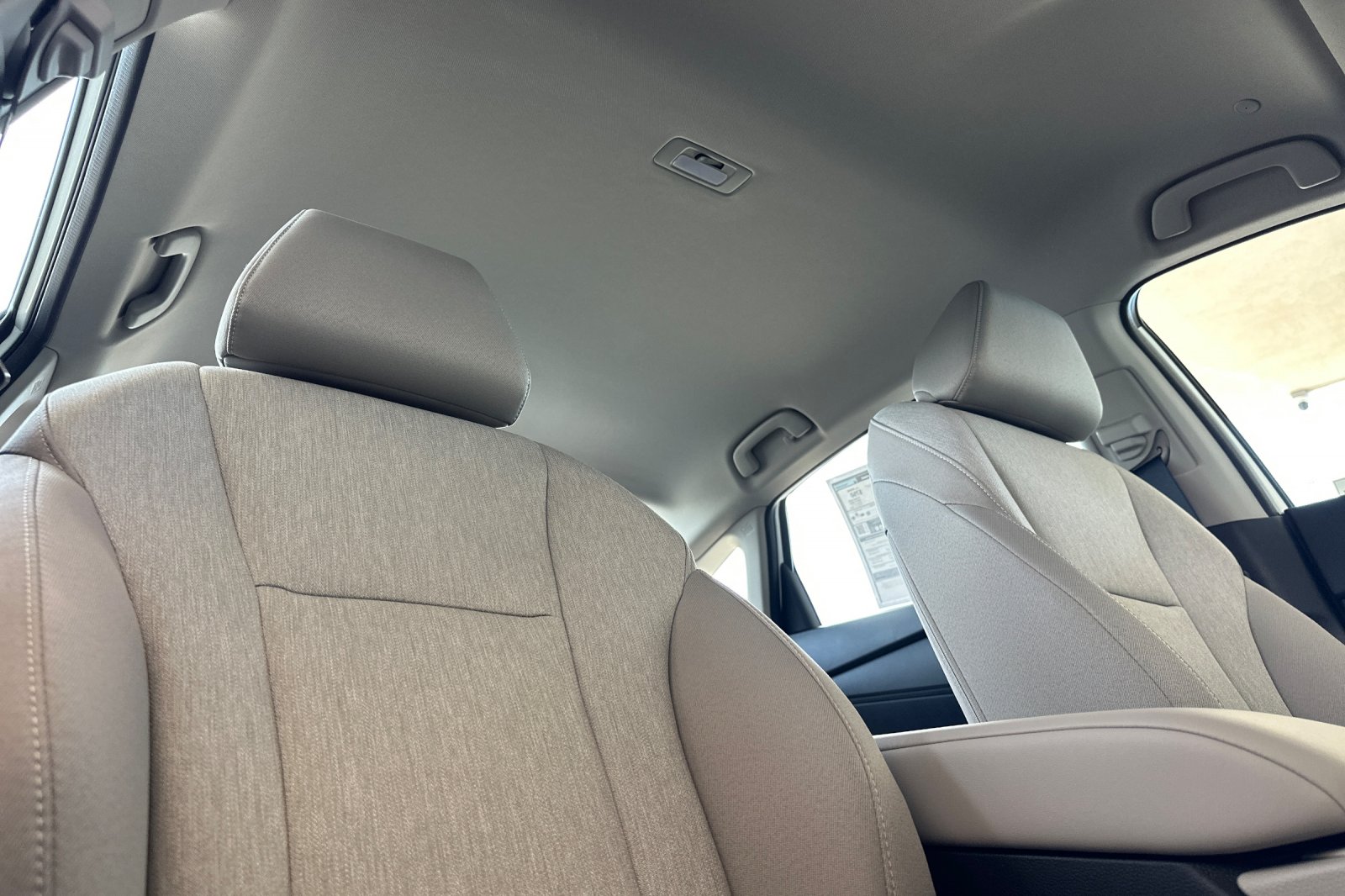 New 2026 Platinum White Pearl Honda LX image 18