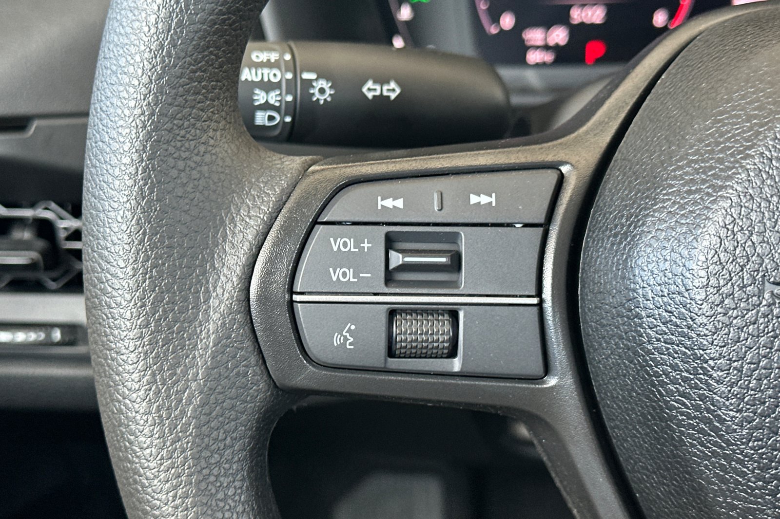New 2026 Platinum White Pearl Honda LX image 26