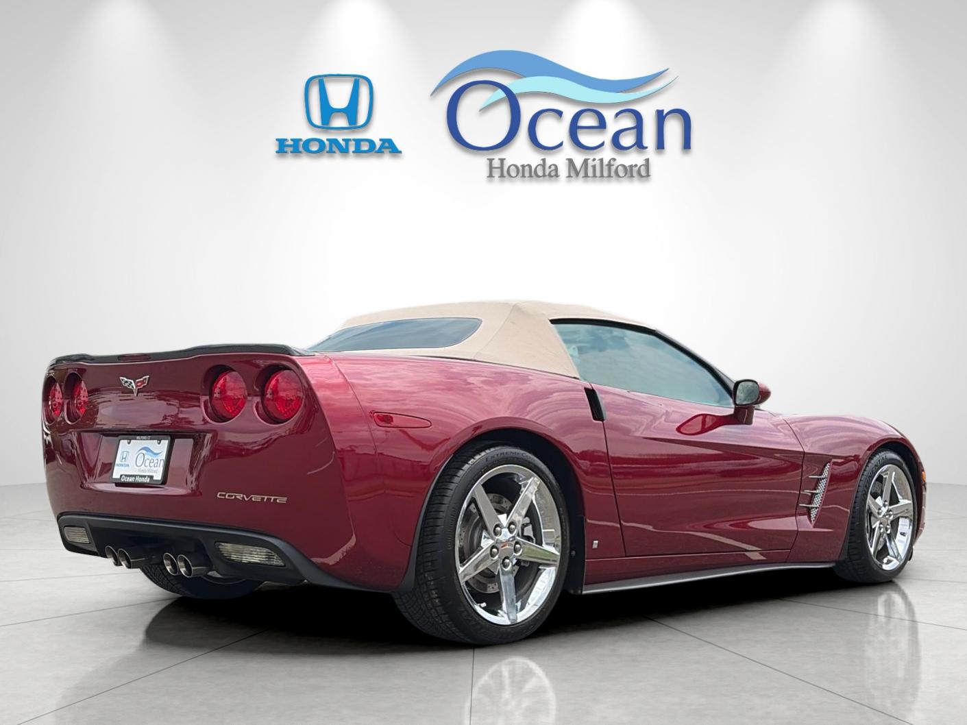 Used 2007 Monterey Red Chevrolet Base image 3