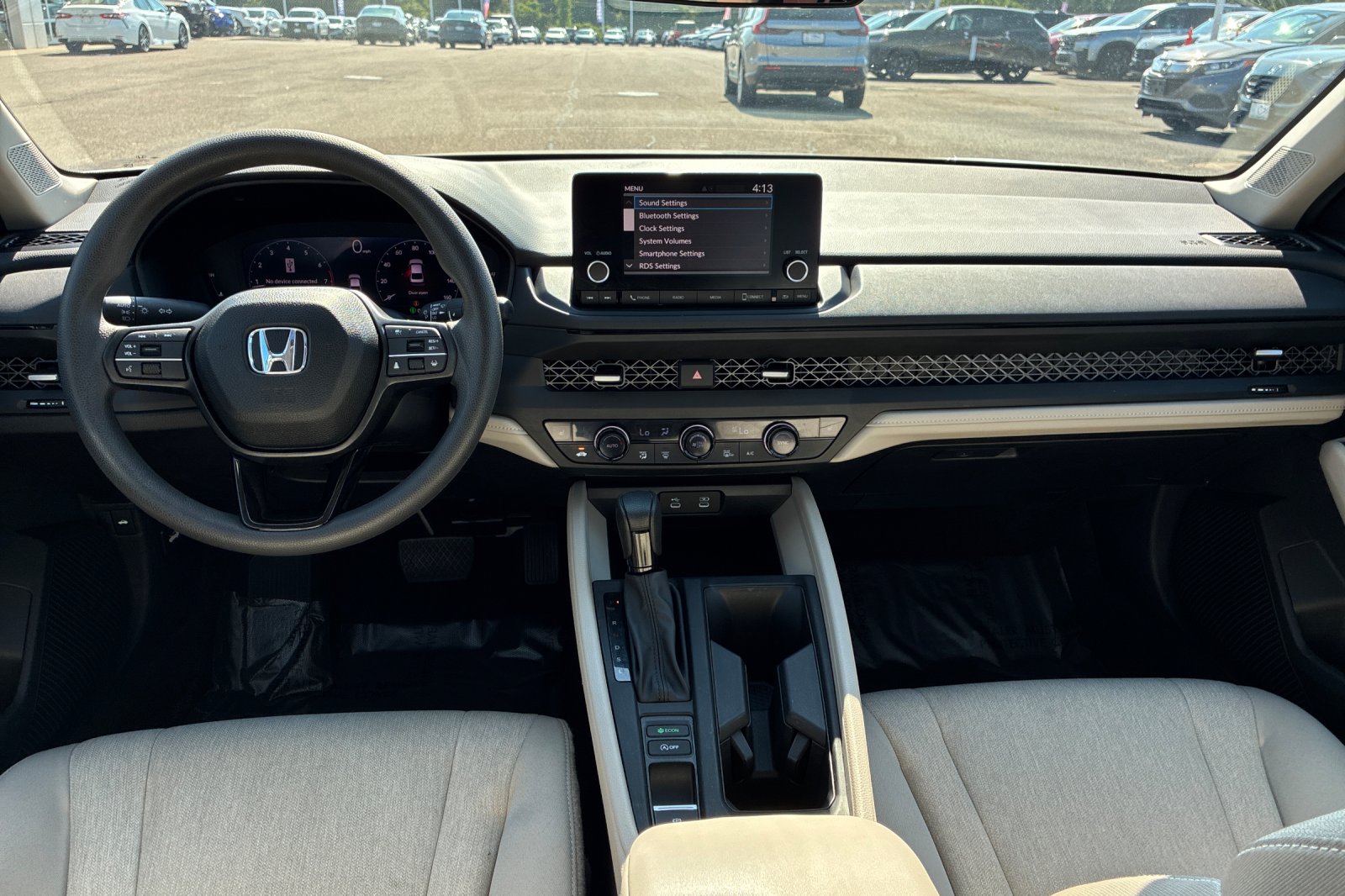 Used 2025 White Honda SE image 15