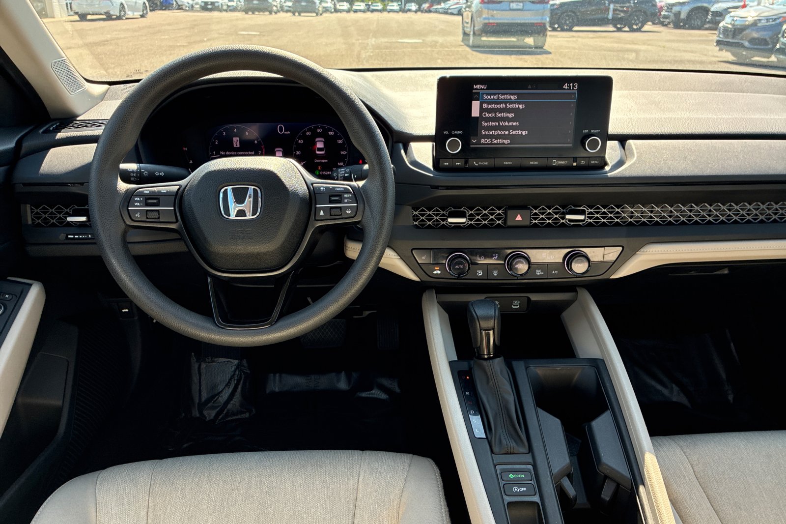 Used 2025 White Honda SE image 16