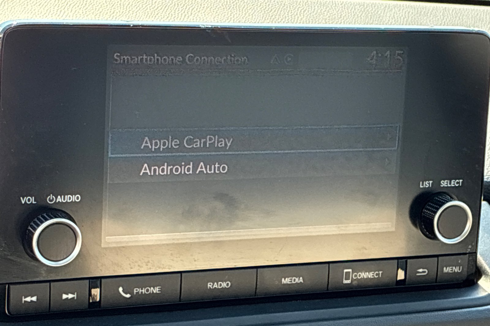 Used 2025 White Honda SE image 23