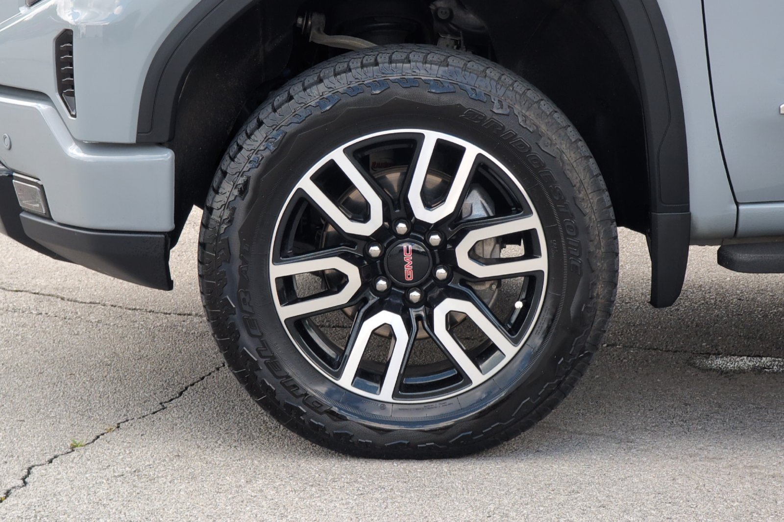 Used 2025 Gray GMC AT4 image 27