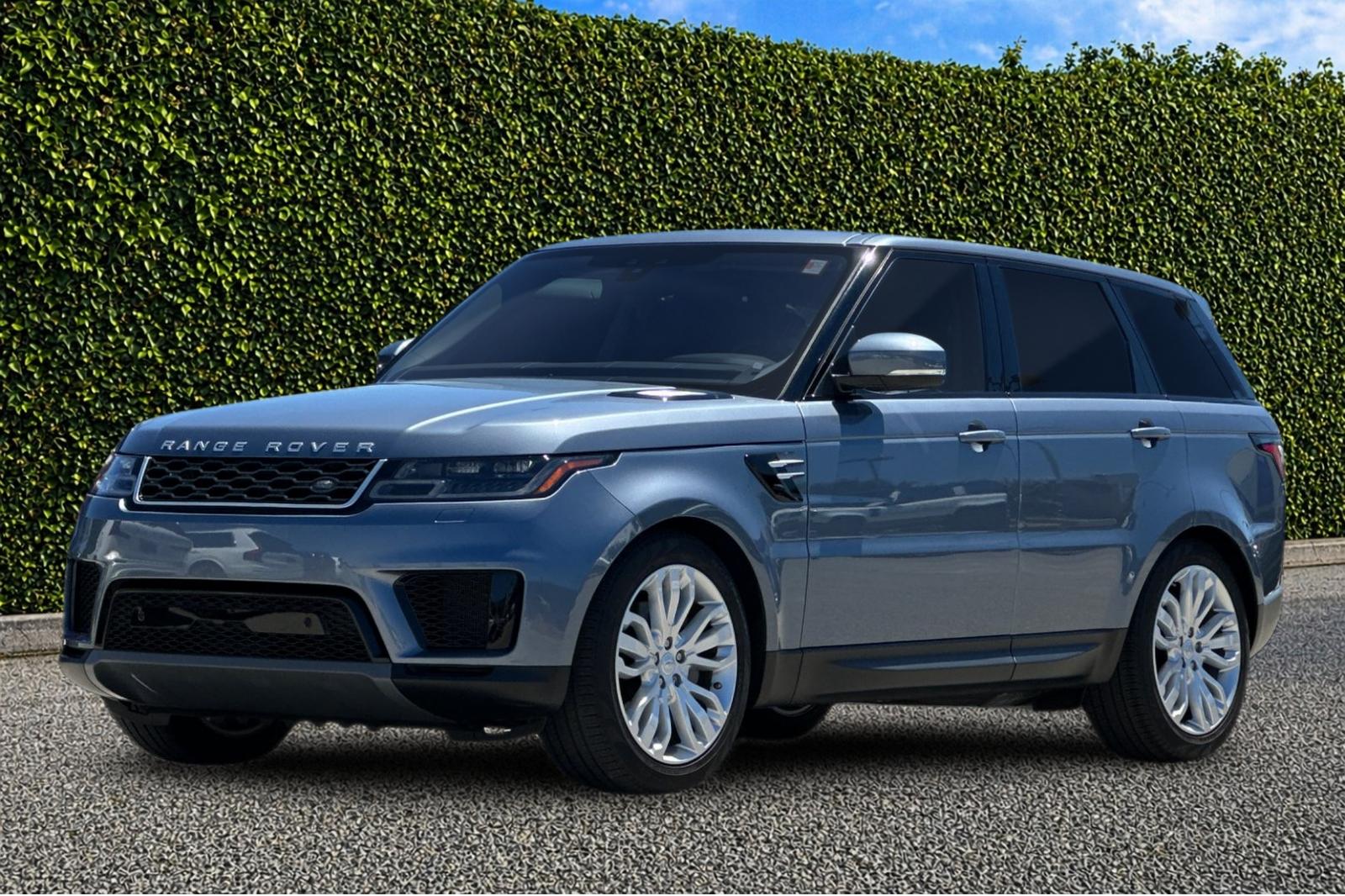 Used 2018  Land Rover SE image 8