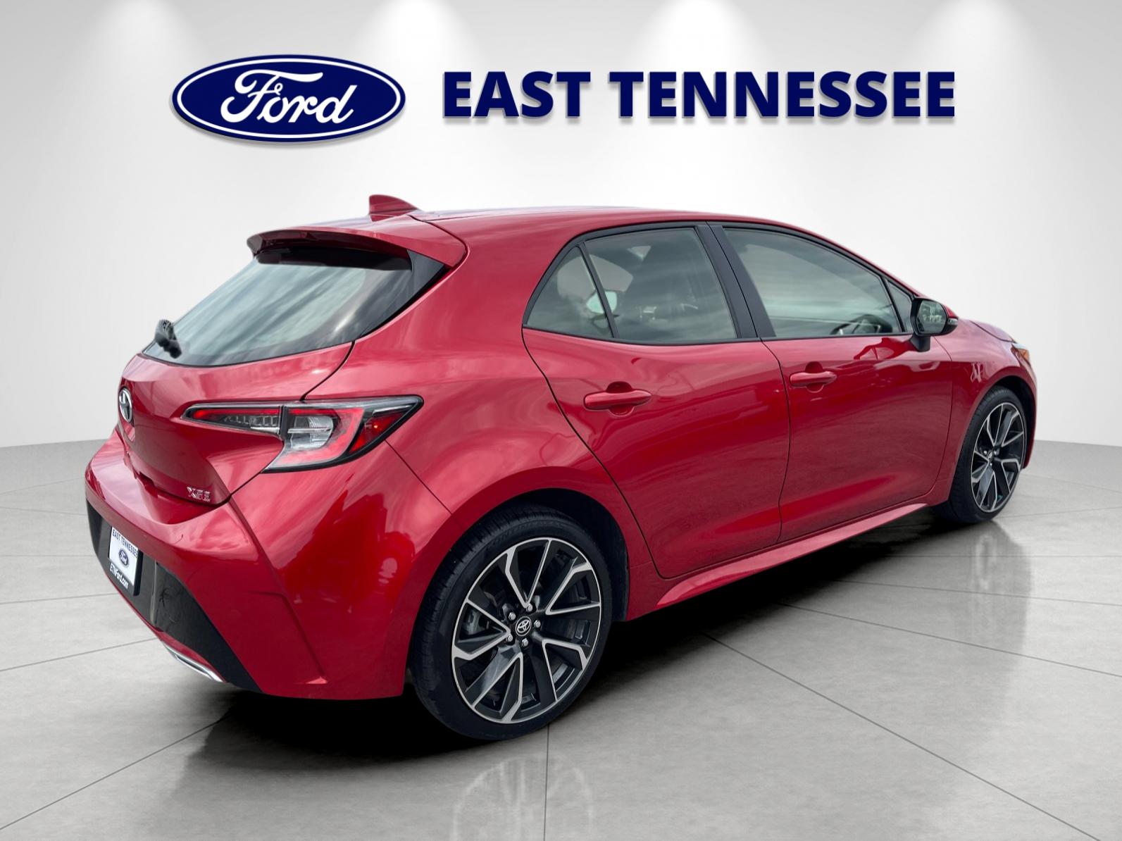 Used 2021 White Toyota XSE image 3