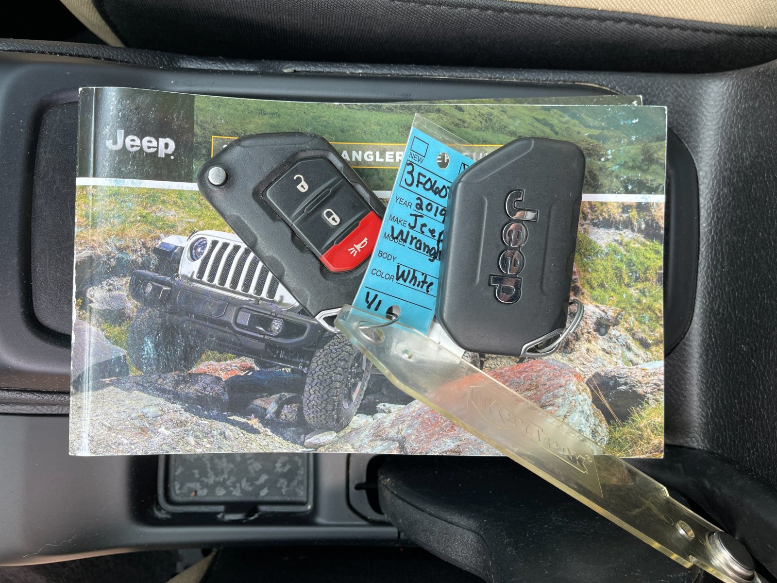 Used 2019 White Jeep Unlimited Sport S image 10
