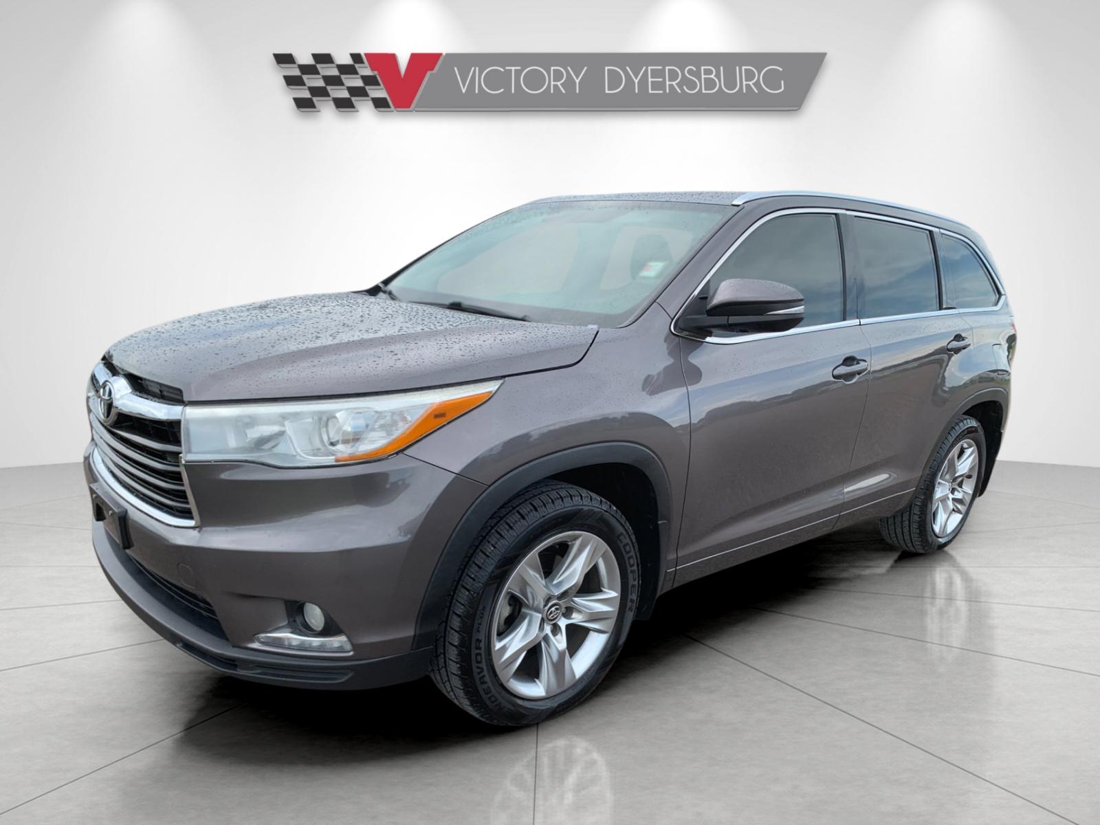 Used 2016 Gray Toyota Limited image 8