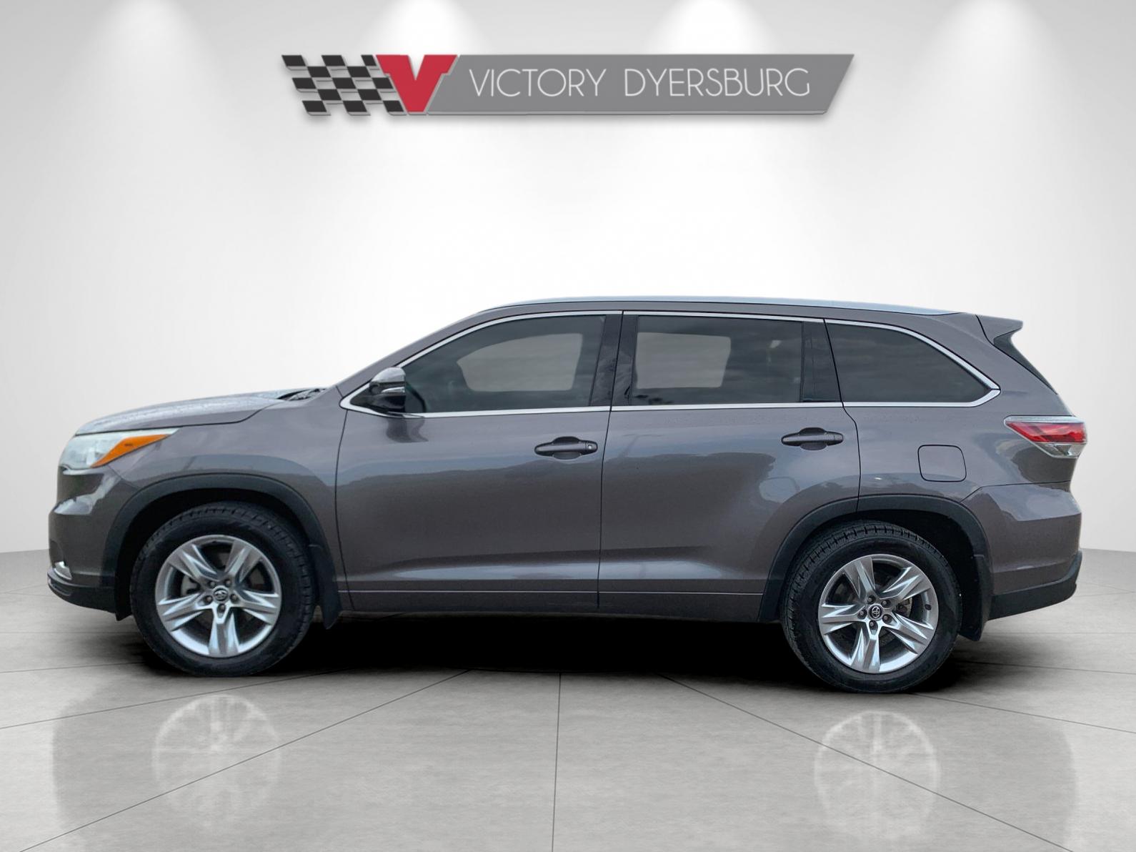Used 2016 Gray Toyota Limited image 7