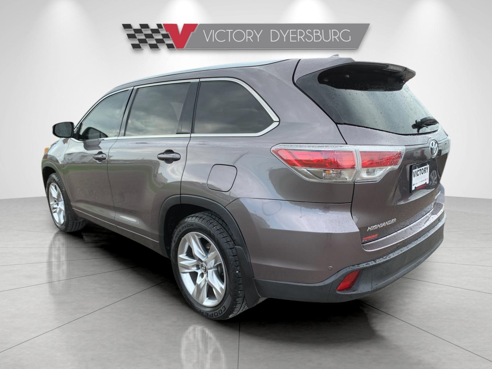 Used 2016 Gray Toyota Limited image 6