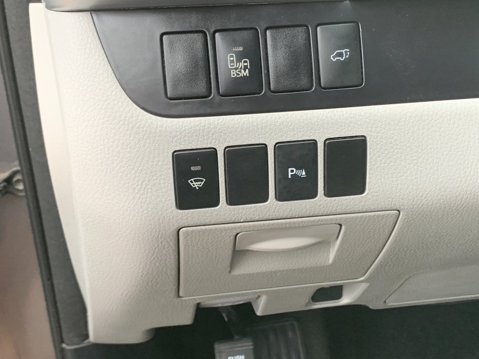 Used 2016 Gray Toyota Limited image 34