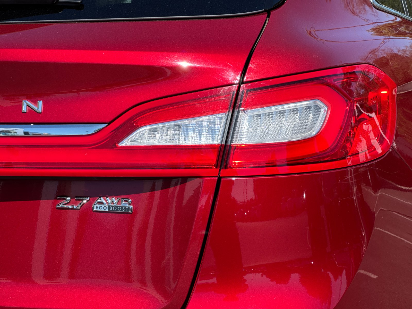 Used 2016 Red Lincoln Reserve image 27