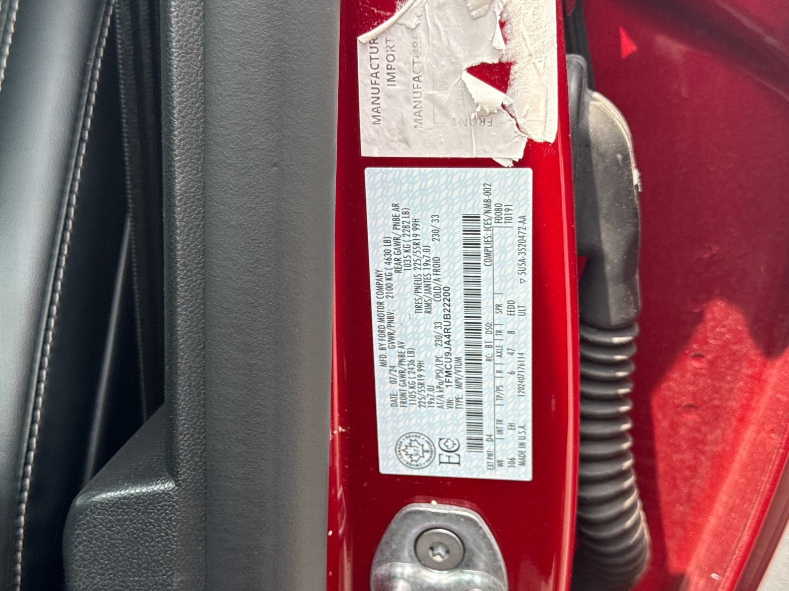 Used 2024  Ford Platinum image 32