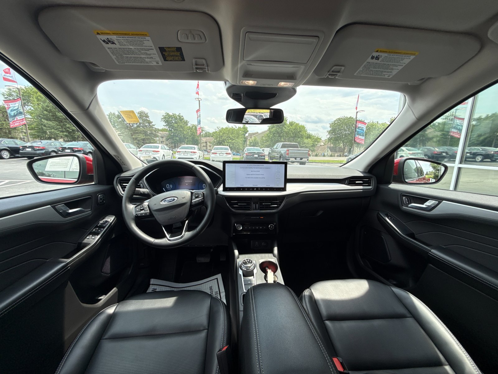 Used 2024  Ford Platinum image 15