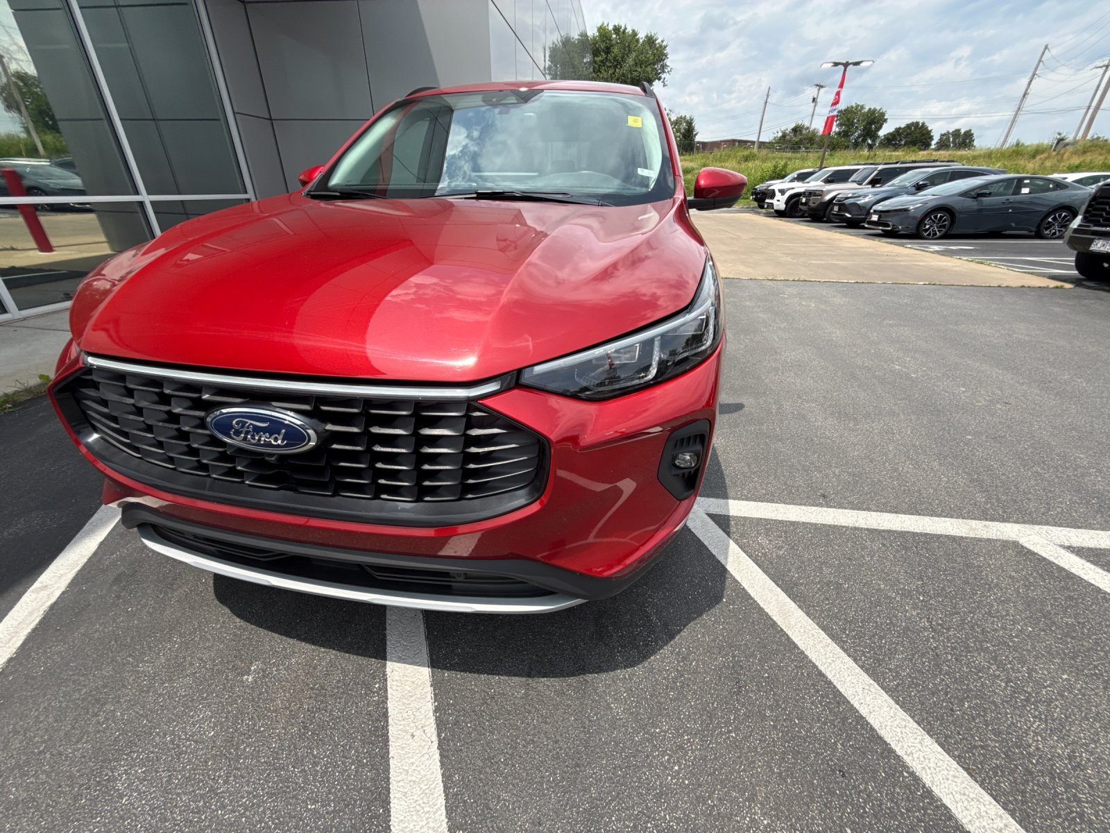 Used 2024  Ford Platinum image 31