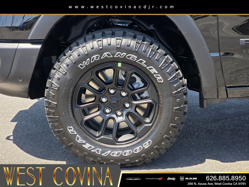 New 2026 Diamond Black Crystal Pearl-Coat Exterior Paint RAM Rebel image 9