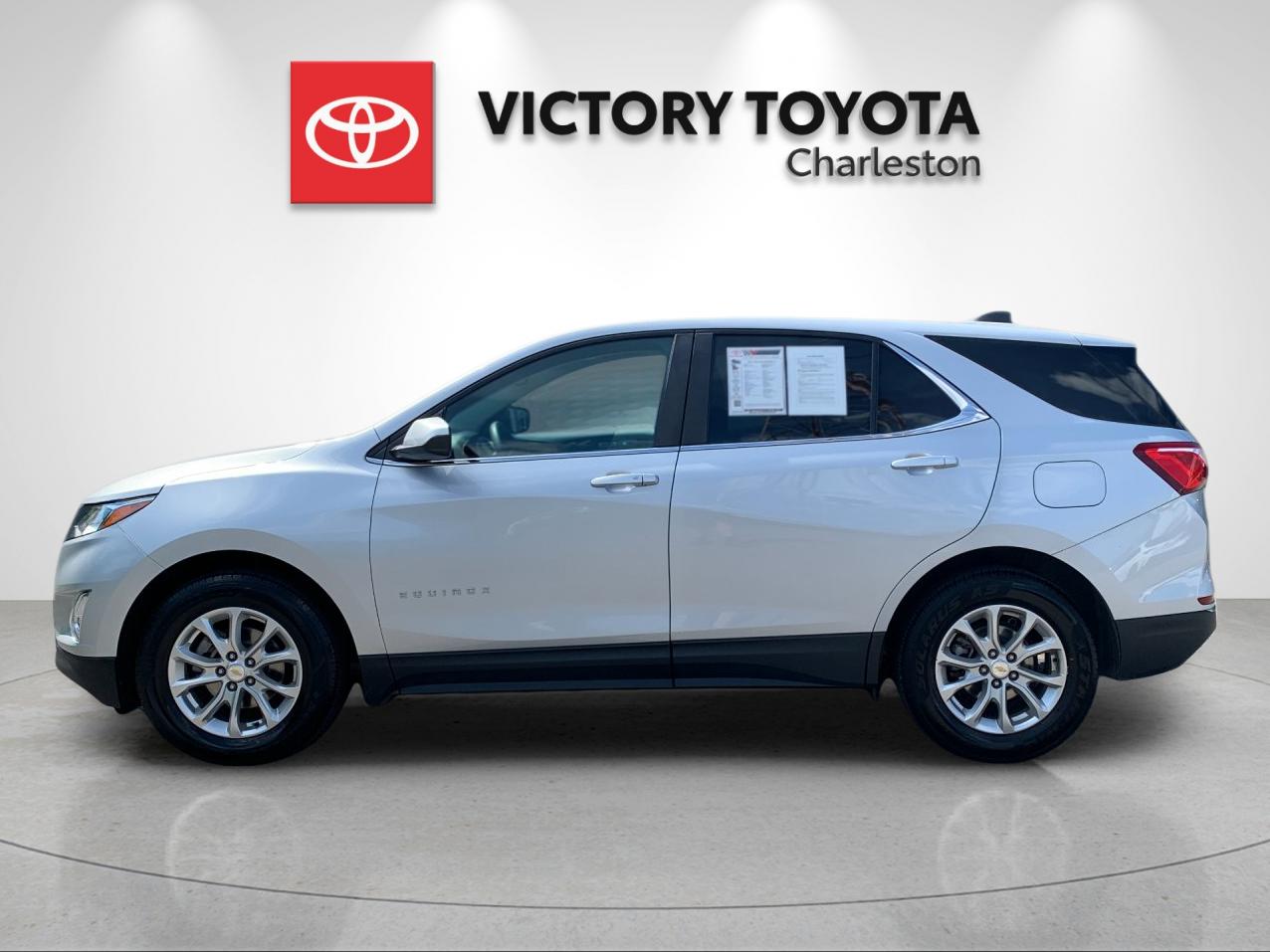 Used 2021 Chevrolet Equinox LT with VIN 2GNAXKEV2M6161809 for sale in Charleston, WV