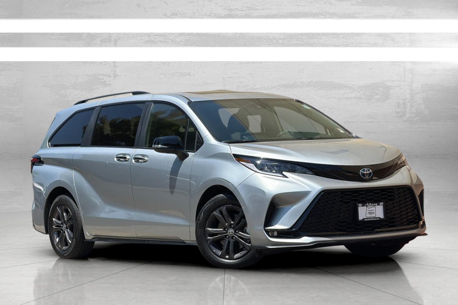 2025 Toyota Sienna XSE