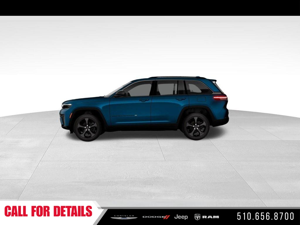 New 2026 Fathom Blue Pearl-Coat Exterior Paint Jeep Limited image 3
