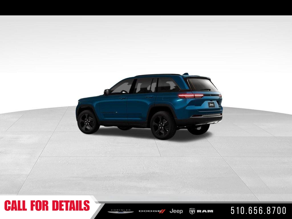 New 2026 Fathom Blue Pearl-Coat Exterior Paint Jeep Limited image 4