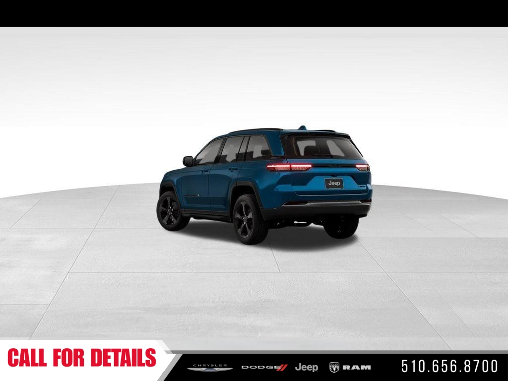 New 2026 Fathom Blue Pearl-Coat Exterior Paint Jeep Limited image 5