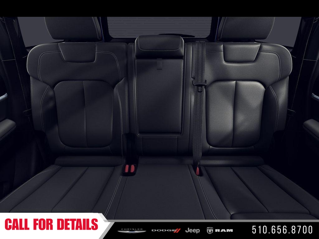 New 2026 Fathom Blue Pearl-Coat Exterior Paint Jeep Limited image 17