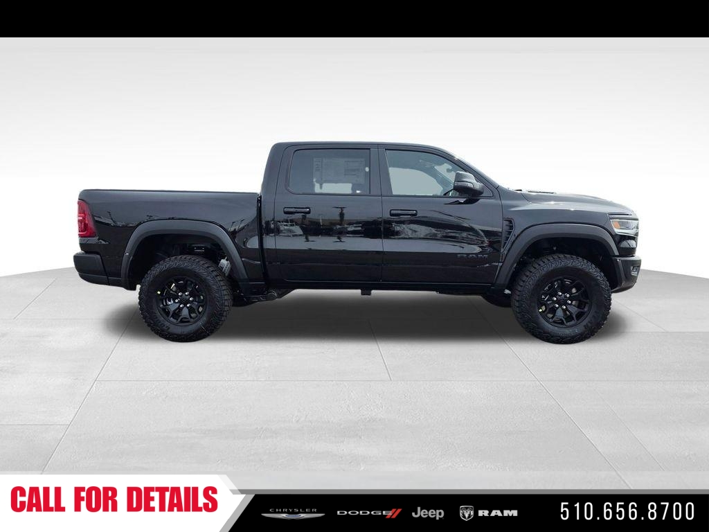 New 2026 Diamond Black Crystal Pearl-Coat Exterior Paint RAM RHO image 8