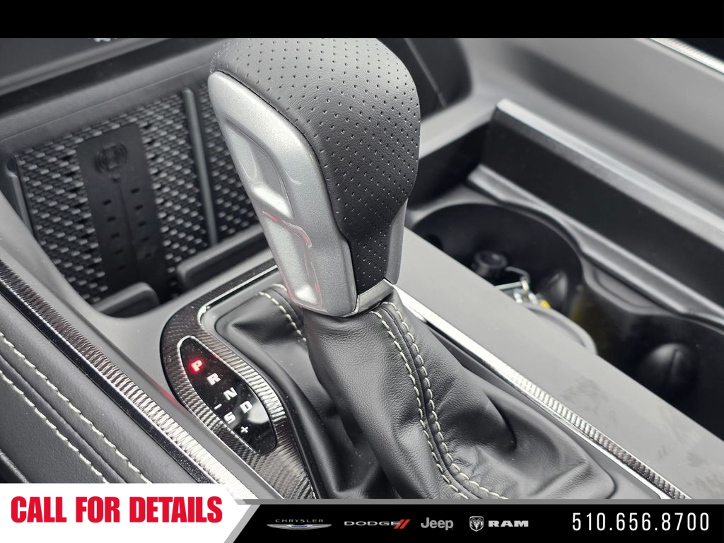 New 2026 Diamond Black Crystal Pearl-Coat Exterior Paint RAM RHO image 21