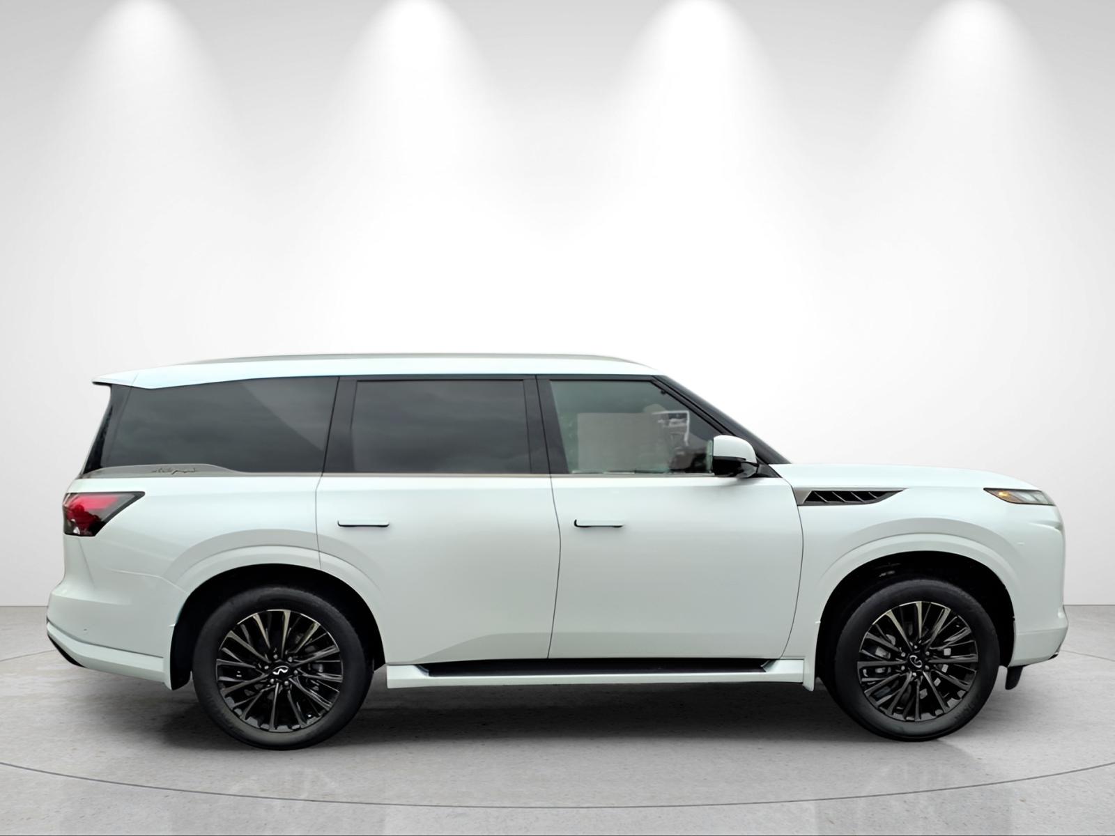 New 2026 RADIANT WHITE INFINITI Autograph 4WD image 6