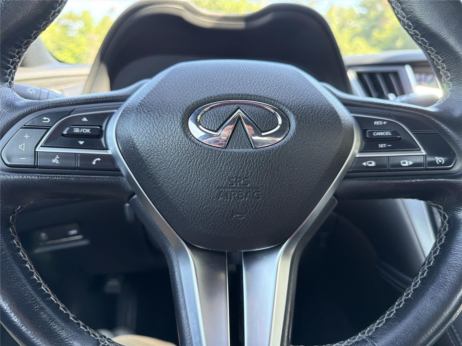 Used 2019 Black Obsidian INFINITI 3.0t LUXE image 19