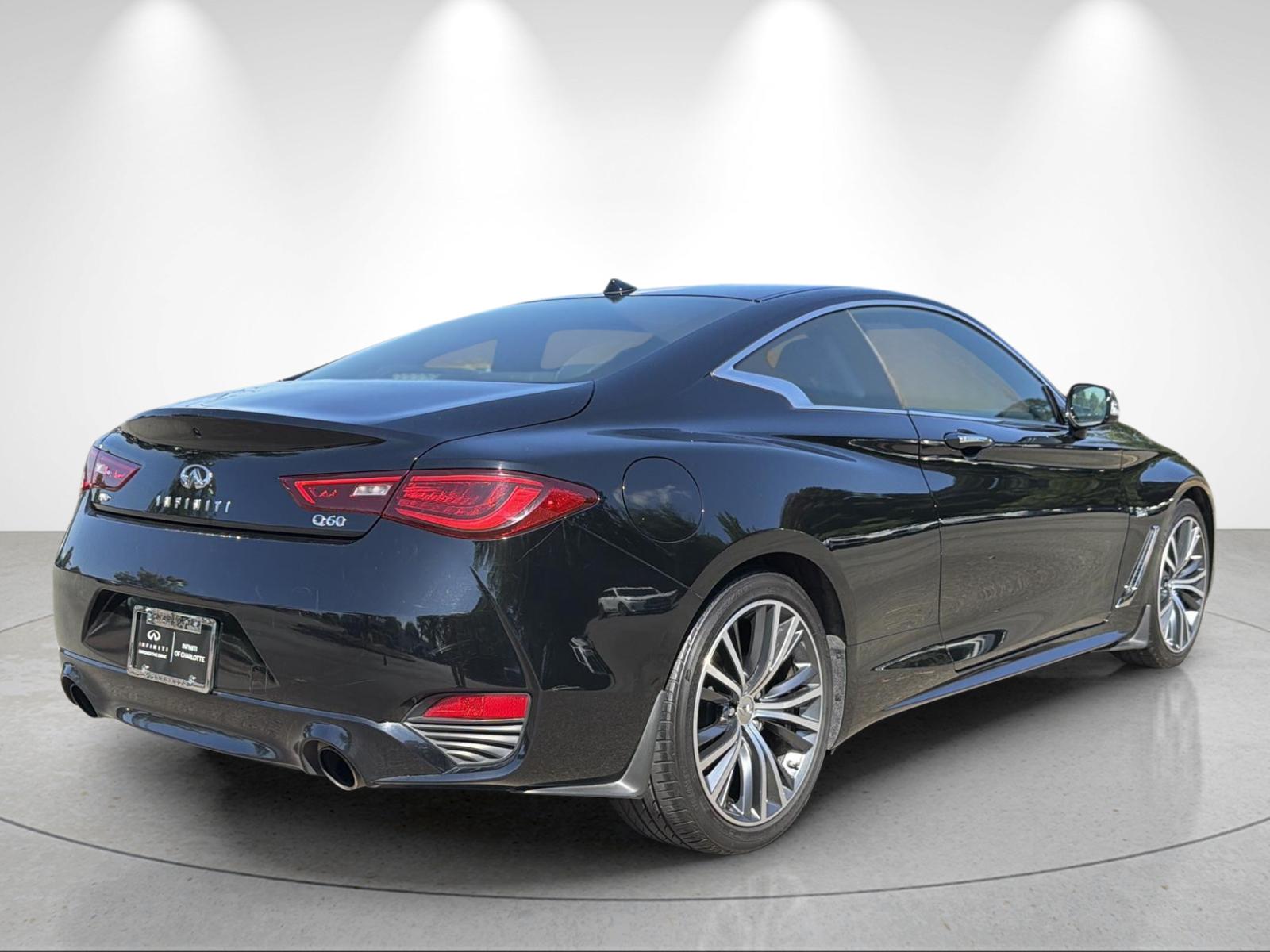Used 2019 Black Obsidian INFINITI 3.0t LUXE image 4