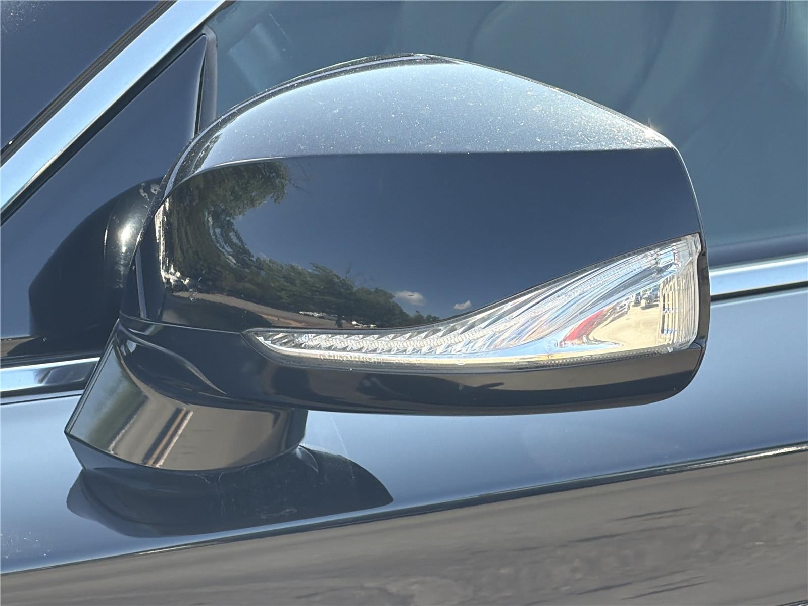 Used 2019 Black Obsidian INFINITI 3.0t LUXE image 29