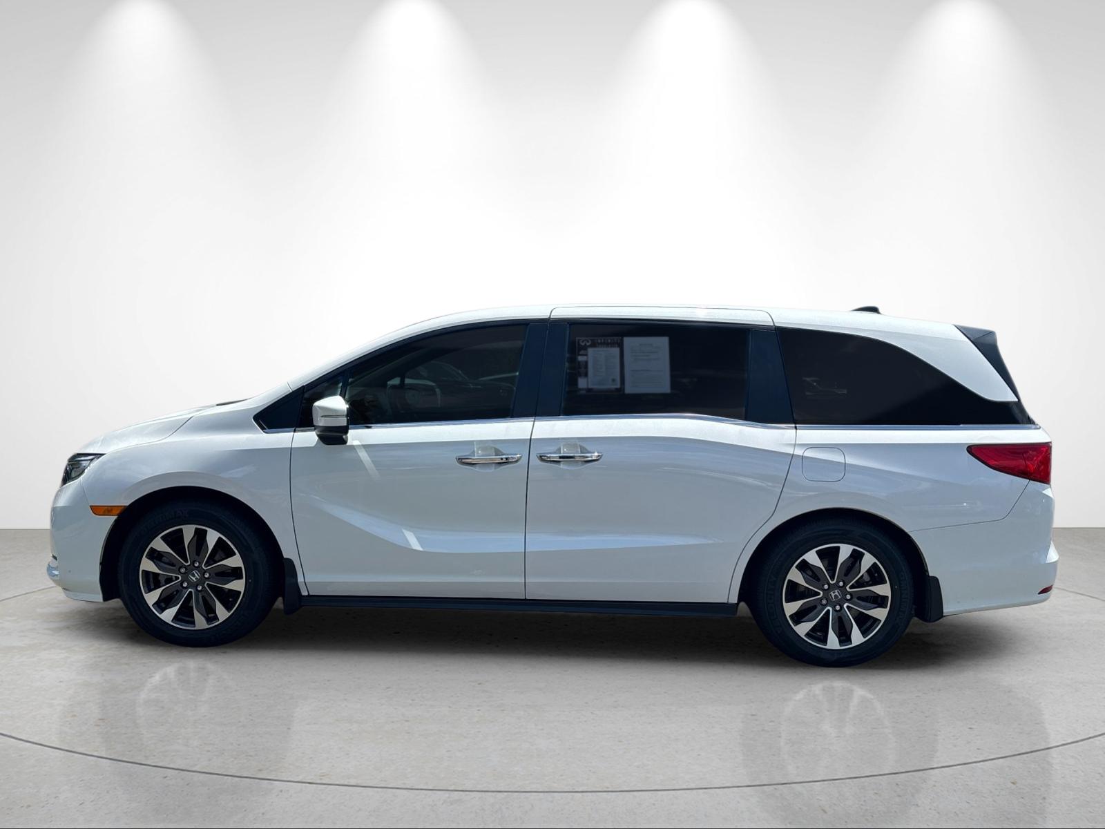 Used 2024 Platinum White Pearl Honda EX-L image 2