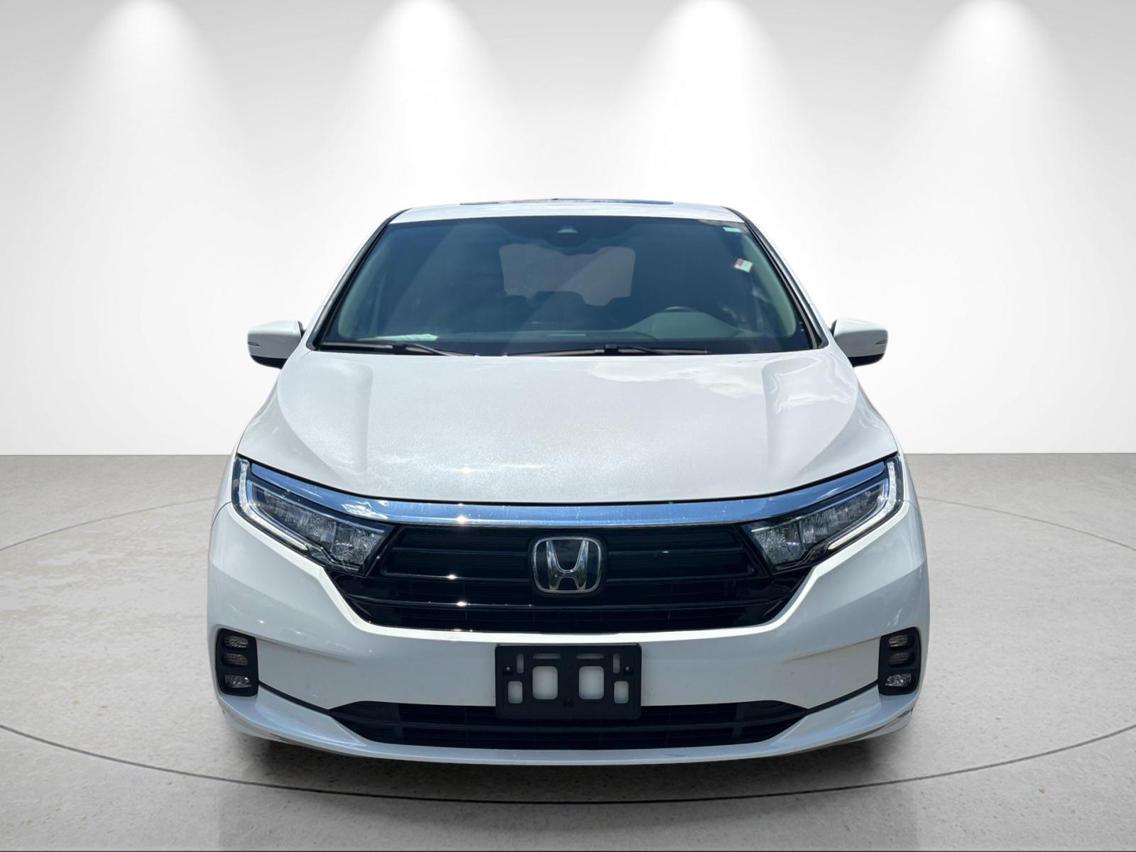 Used 2024 Platinum White Pearl Honda EX-L image 8