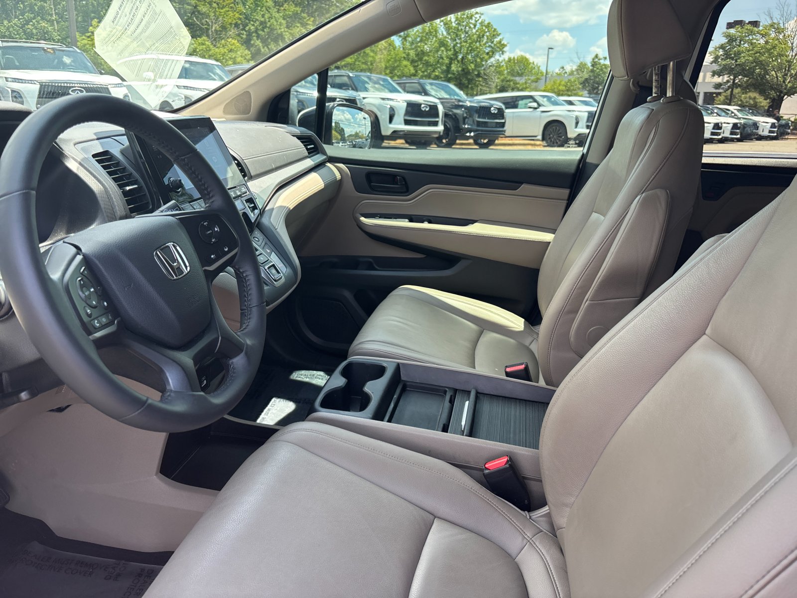 Used 2024 Platinum White Pearl Honda EX-L image 15