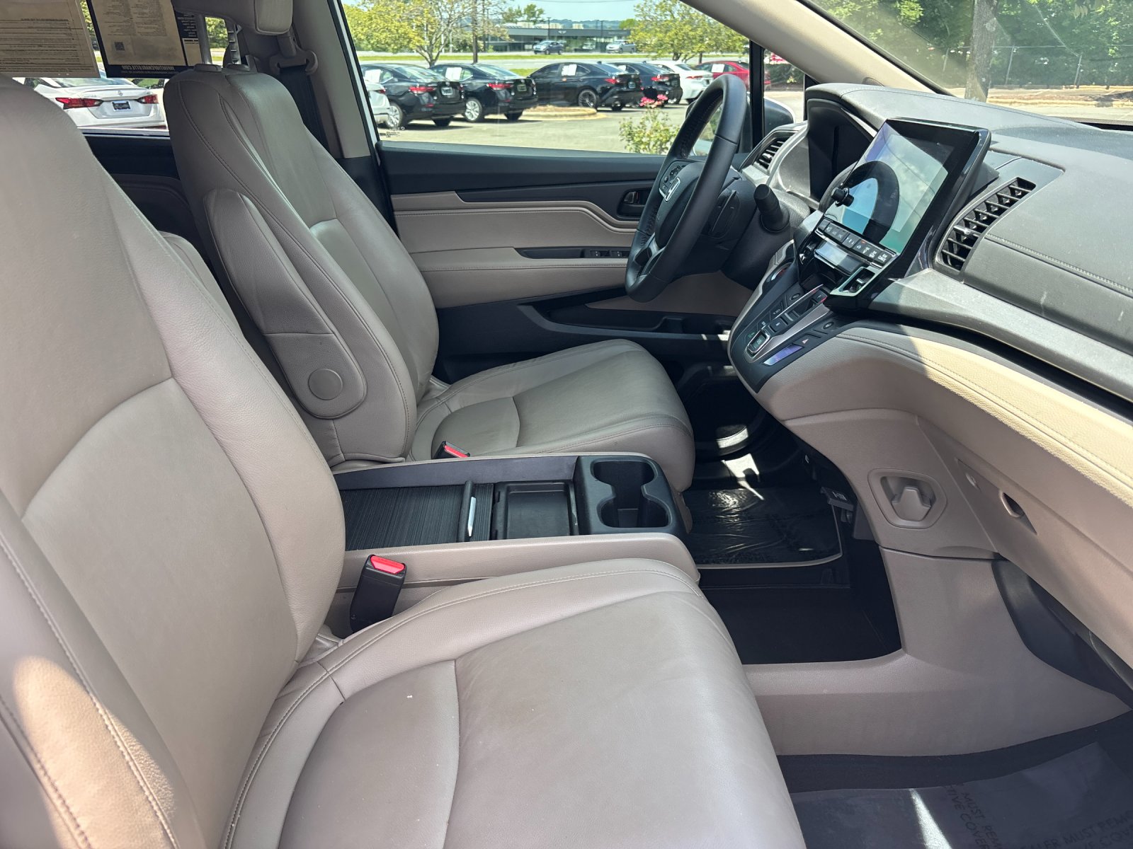 Used 2024 Platinum White Pearl Honda EX-L image 41