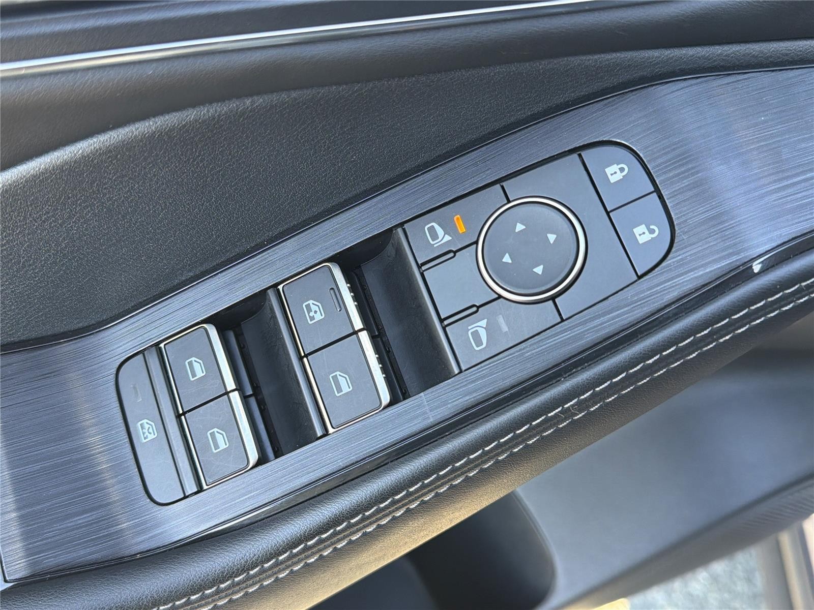 Used 2023 Caspian Blue Metallic Nissan Platinum image 25