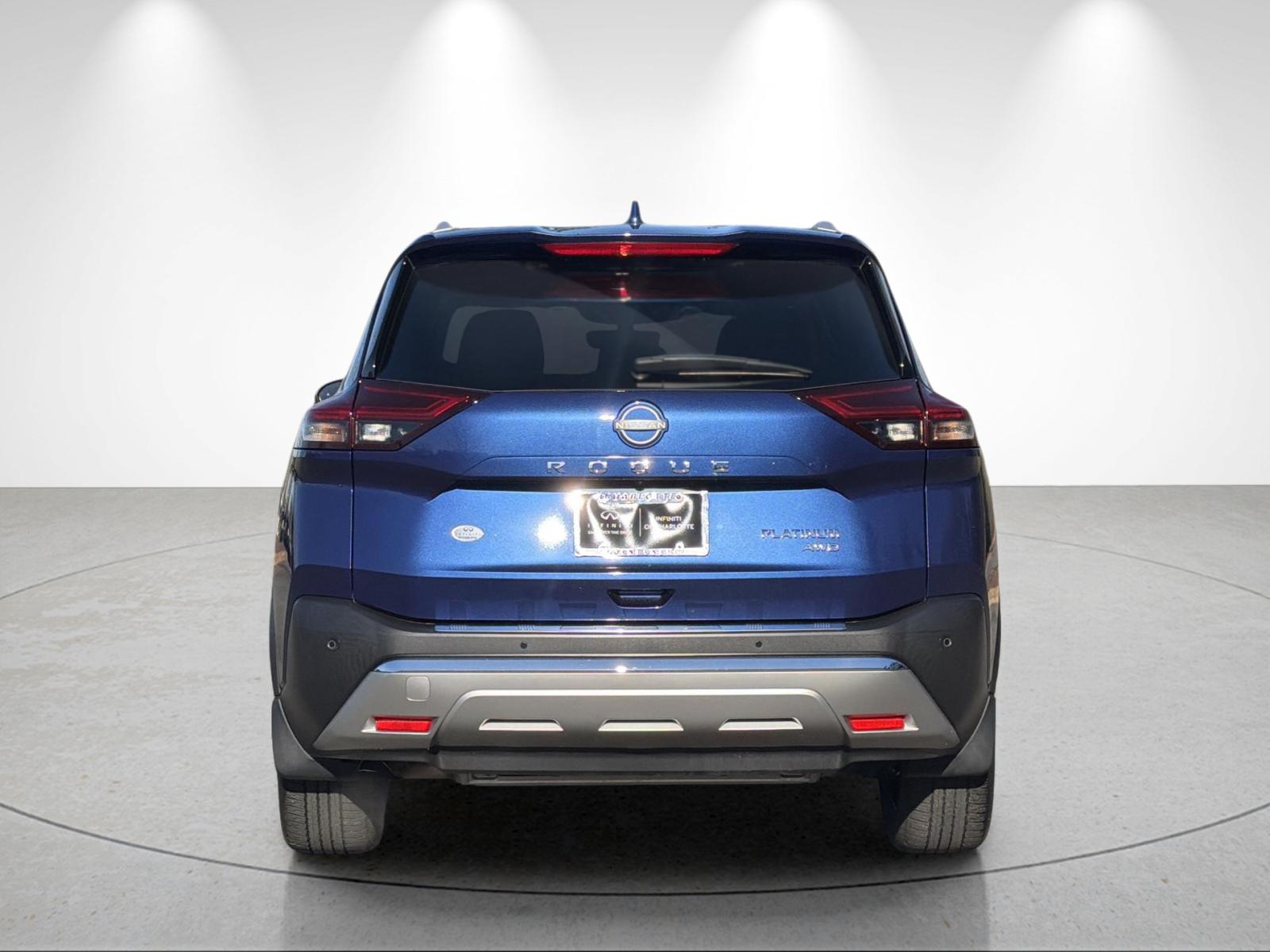 Used 2023 Caspian Blue Metallic Nissan Platinum image 4