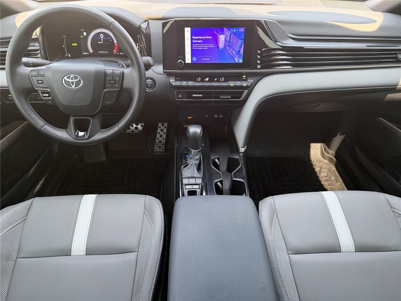 Used 2025 Midnight Black Metallic Toyota SE image 9