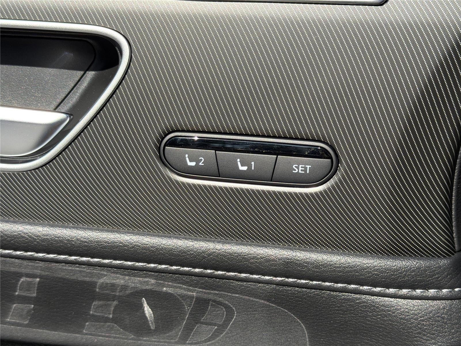 New 2026 BLACK OBSIDIAN INFINITI Luxe 4WD image 19
