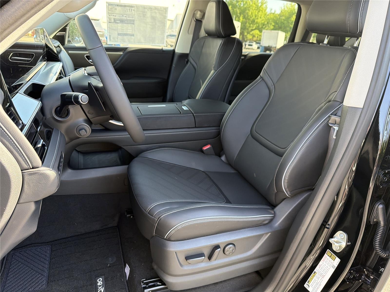 New 2026 BLACK OBSIDIAN INFINITI Luxe 4WD image 21